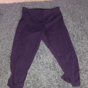 Lululemon purple Capri length leggings